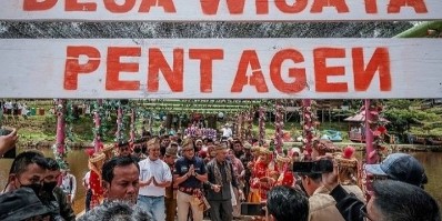 Sandiaga Uno Optimis Wisata Sejarah si Desa Pentagen di Kerinci Mendunia