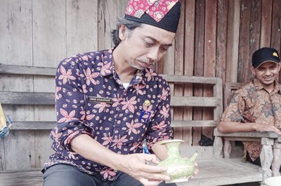 Waw !!! Warga Jambi Temukan Harta Karun Abad ke 12 Dibawah Tanah