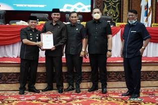 Al Haris Sampaikan Nota Pengantar KUPA dan PPAS APBD-P 2022
