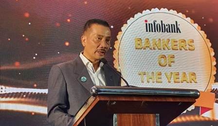 Yunsak Elhalcon Dirut Bank Jambi Bankir Terbaik Indonesia dari Jambi Tahun 2021