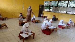 lantai1.jpg