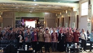 warhat1.jpg