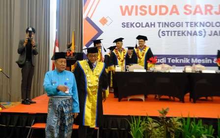 wisuda3.jpg